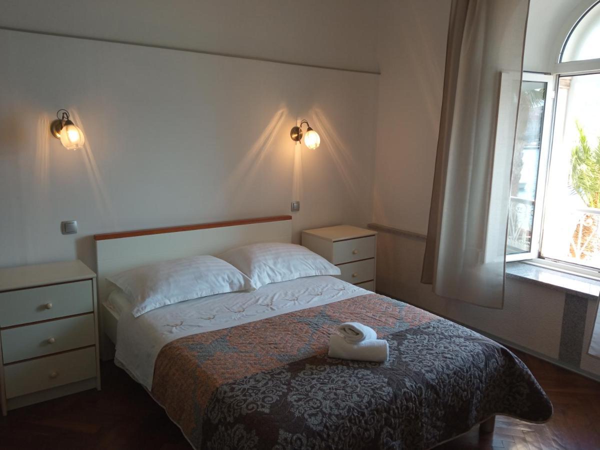 Rooms Zela 1 コルチュラ エクステリア 写真